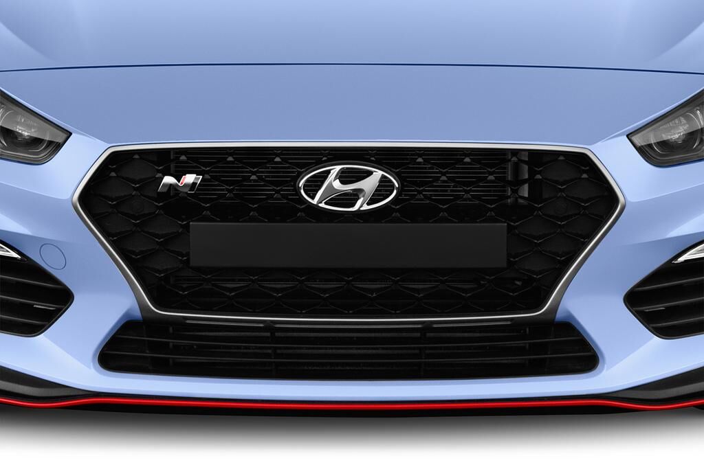 Hyundai i30 N (Baujahr 2018) Performance 5 Türen Kühlergrill und Scheinwerfer