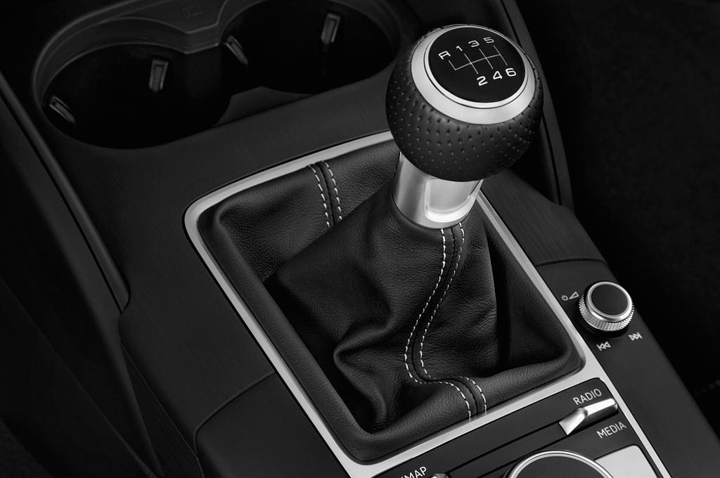 Audi A3 (Baujahr 2017) Sport 3 Türen Schalthebel