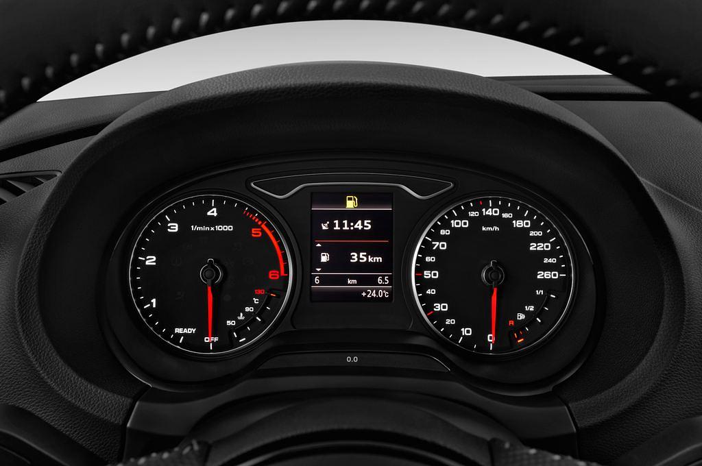 Audi A3 (Baujahr 2017) Sport 3 Türen Tacho und Fahrerinstrumente