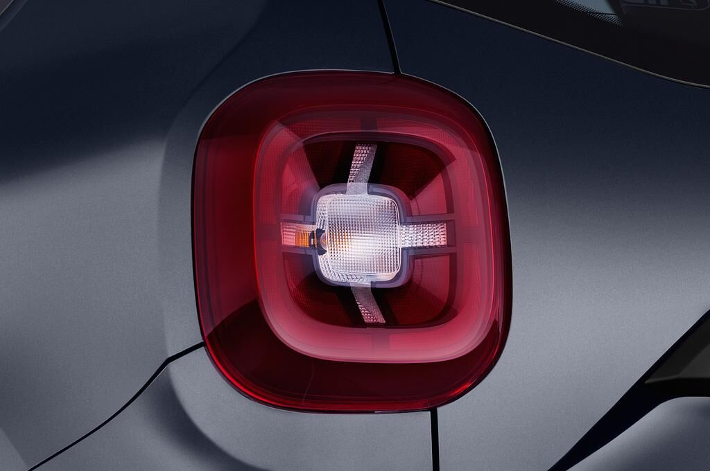Dacia Duster (Baujahr 2018) Prestige 5 Türen Rücklicht