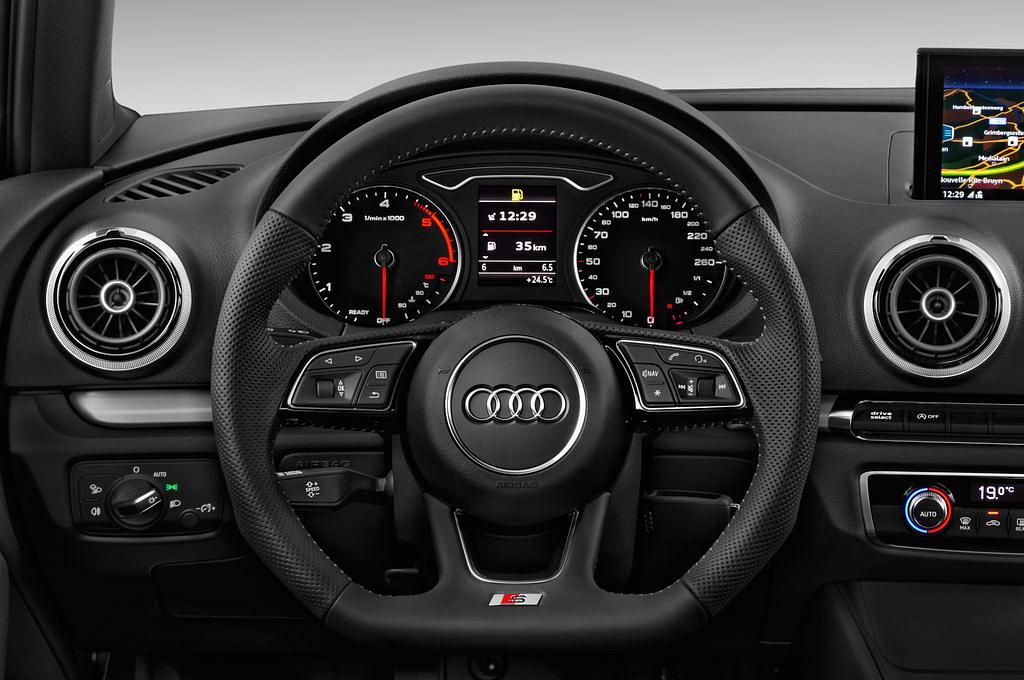 Audi A3 (Baujahr 2017) Sport 3 Türen Lenkrad