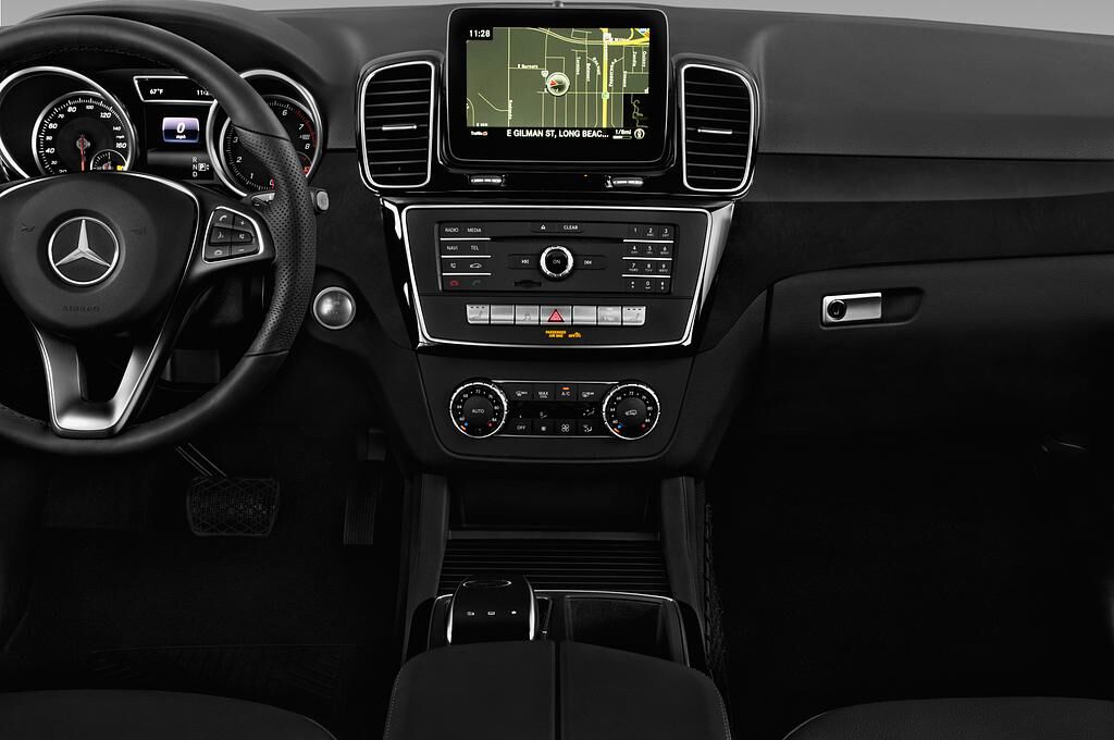 Mercedes GLE (Baujahr 2018) - 5 Türen Mittelkonsole