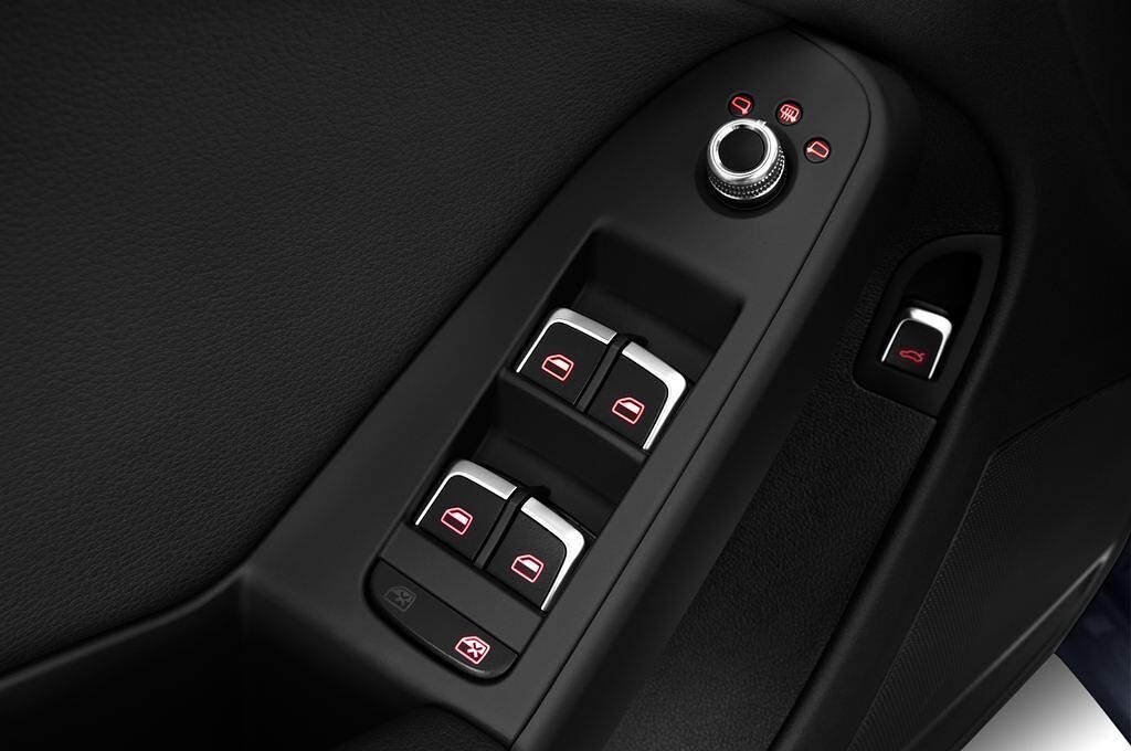 Audi A3 (Baujahr 2014) Attraction 4 Türen Bedienungselemente Tür