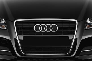 Audi A3 (Baujahr 2013) Ambition 3 Türen Kühlergrill und Scheinwerfer