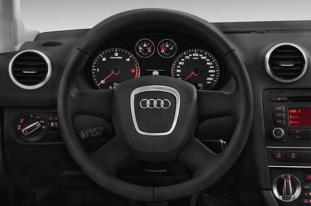 Audi A3 (Baujahr 2013) Ambition 3 Türen Lenkrad