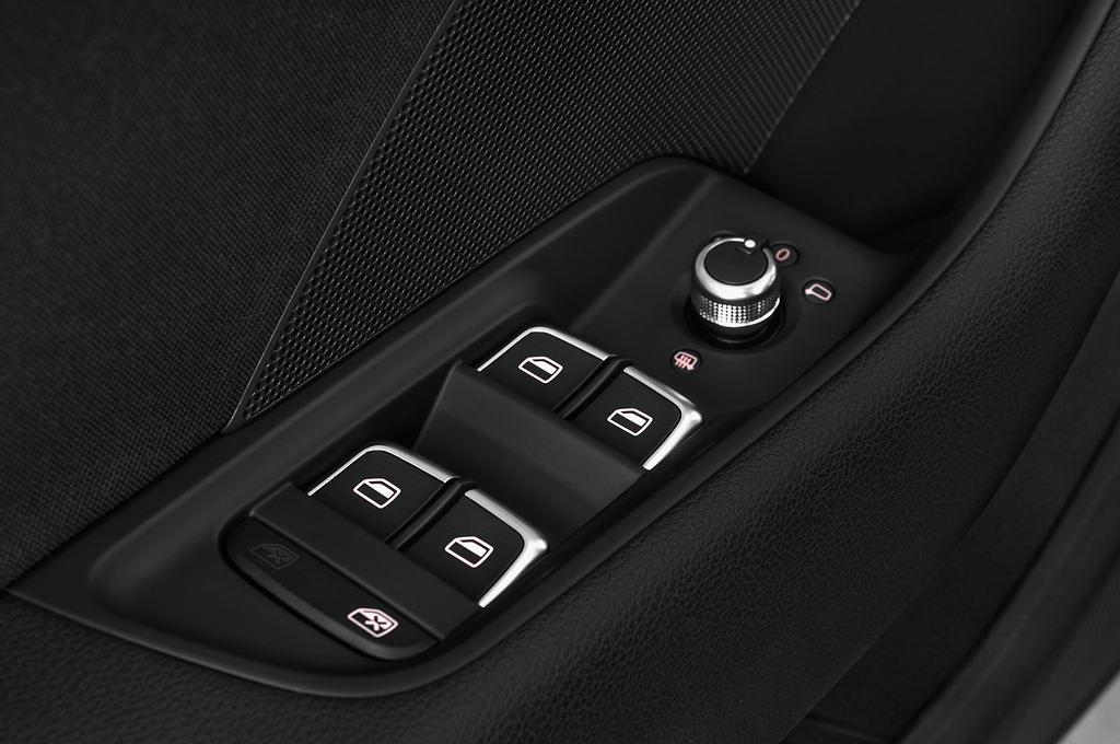 Audi A3 (Baujahr 2016) Ambition 4 Türen Bedienungselemente Tür