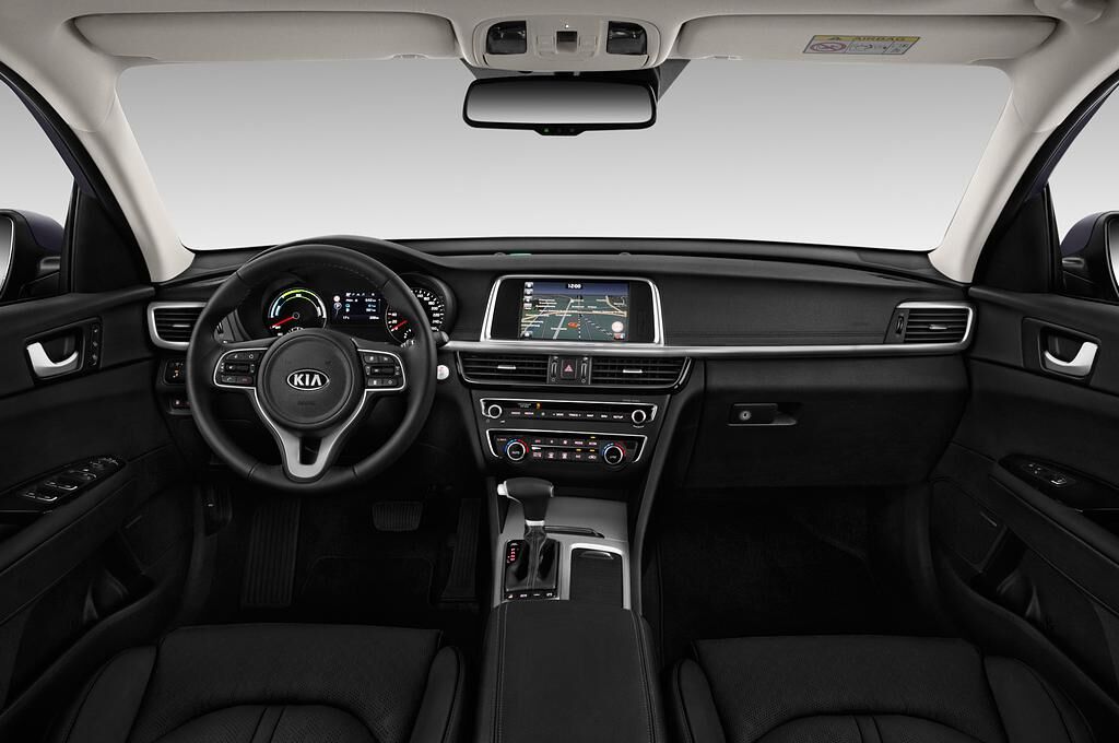 KIA Optima Sportwagon PHEV (Baujahr 2018) Spirit 5 Türen Cockpit und Innenraum