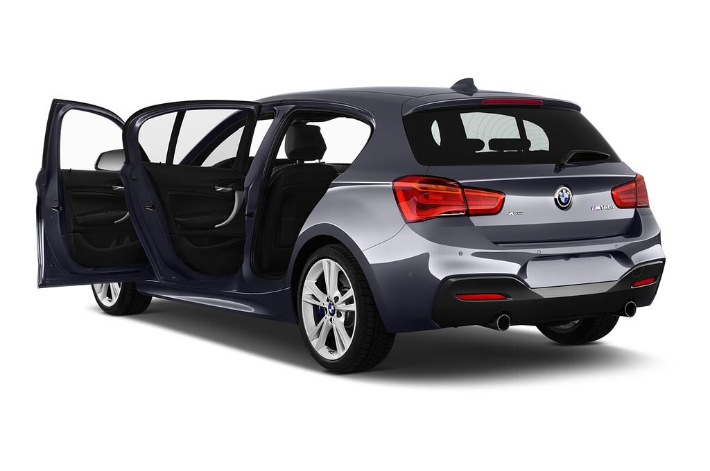 BMW 1 Series (Baujahr 2018) - 5 Türen Tür geöffnet