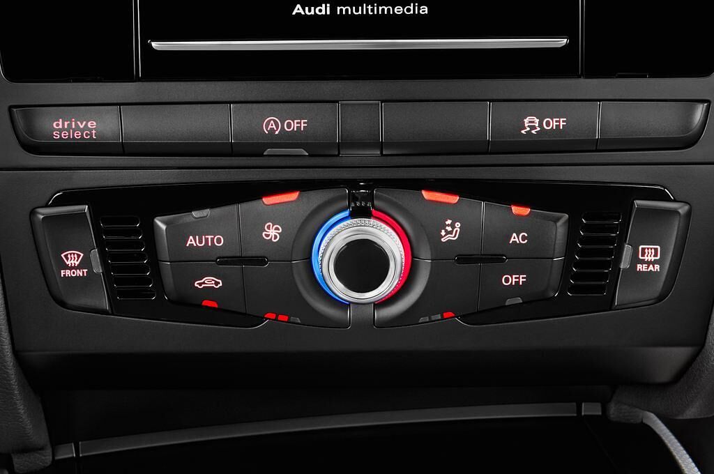Audi A3 (Baujahr 2014) Attraction 4 Türen Temperatur und Klimaanlage