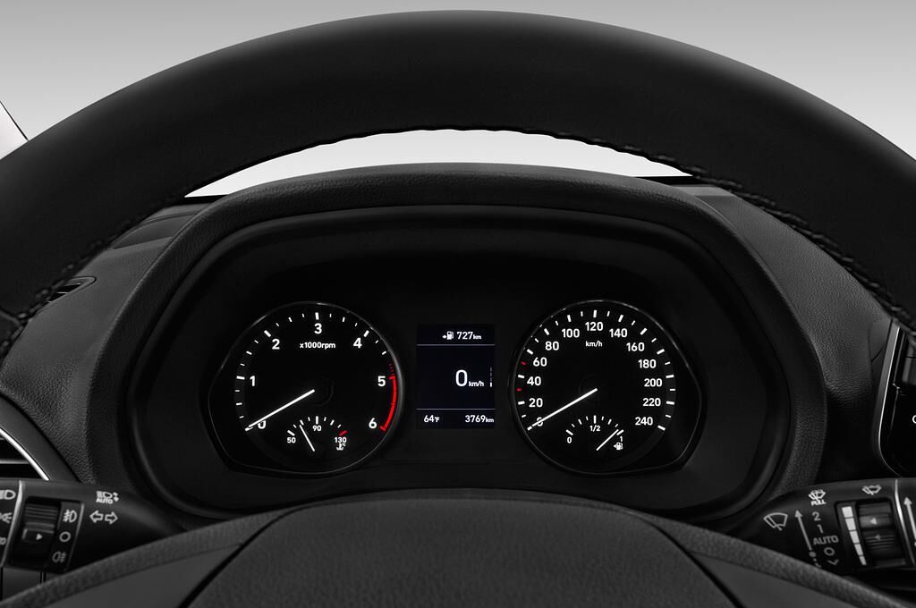 Hyundai i30 (Baujahr 2018) Trend 5 Türen Tacho und Fahrerinstrumente