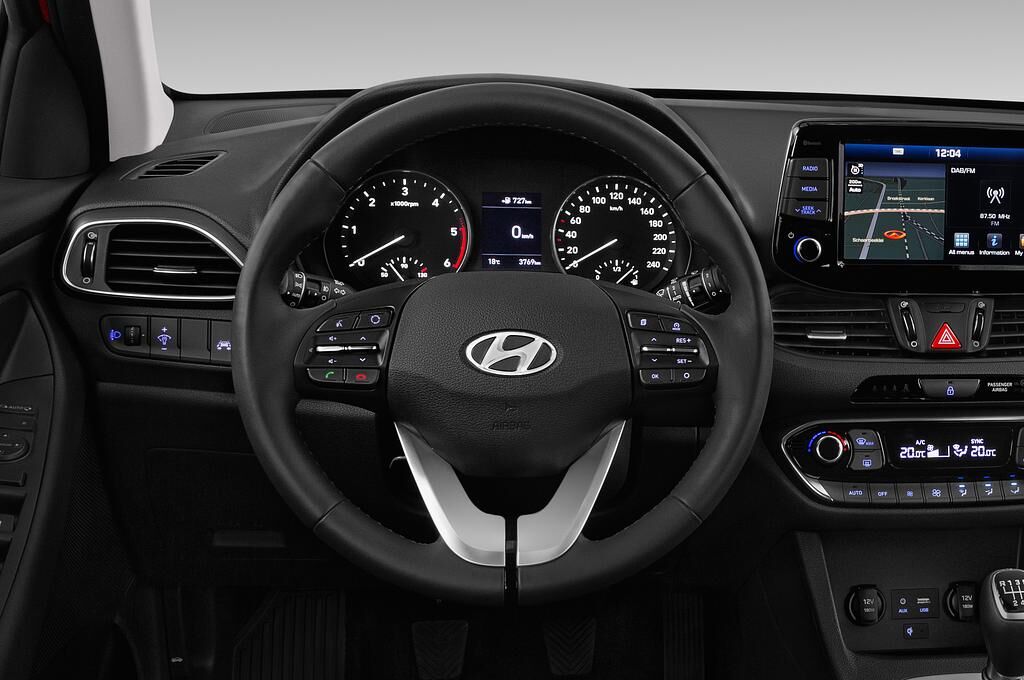 Hyundai i30 (Baujahr 2018) Trend 5 Türen Lenkrad