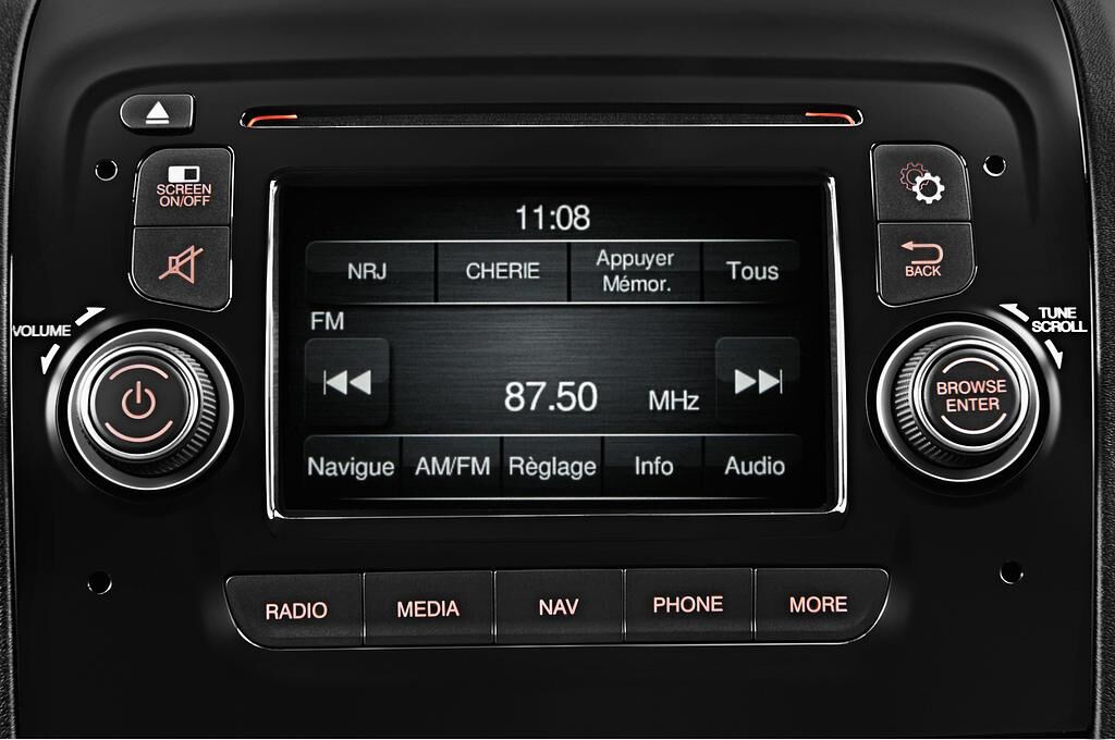 Citroen Jumper Combi (Baujahr 2018) Shine 4 Türen Radio und Infotainmentsystem