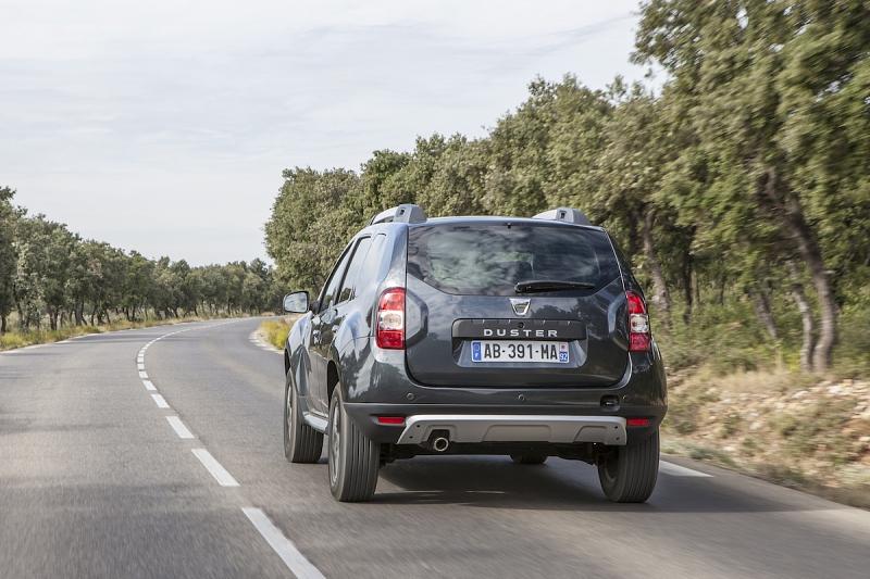 Die Heckleuchten sind eckiger