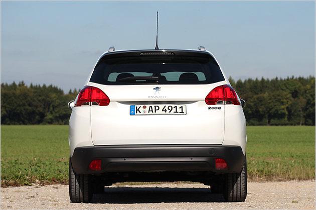 Unlackierte Stoßfänger bieten aber auch im Großstadt-Gewühl Vorteile