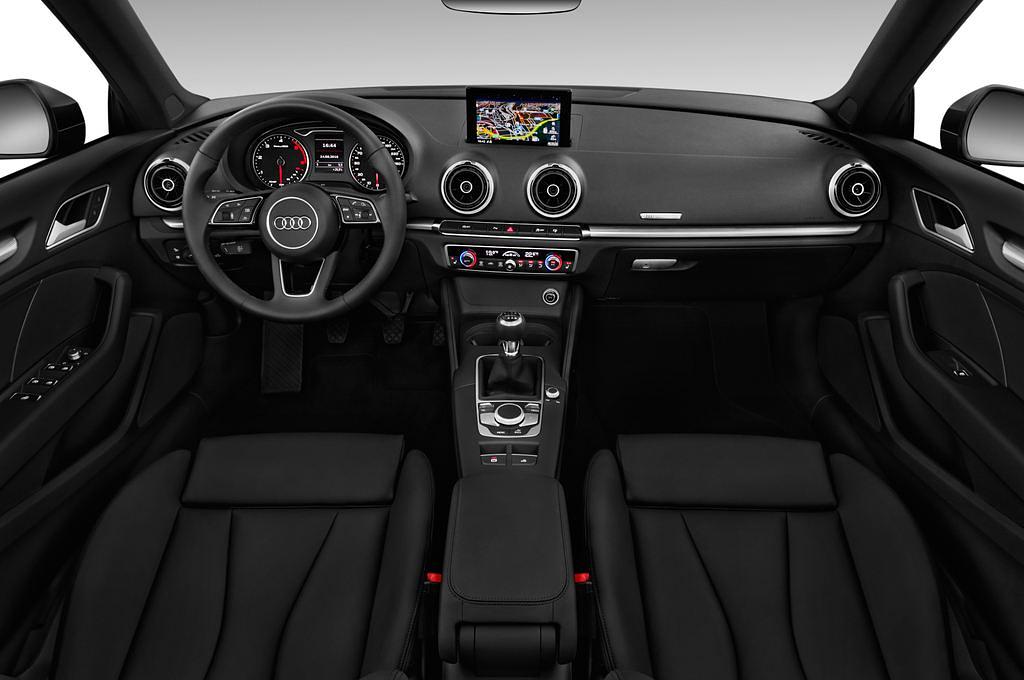 Audi A3 (Baujahr 2017) Design 2 Türen Cockpit und Innenraum