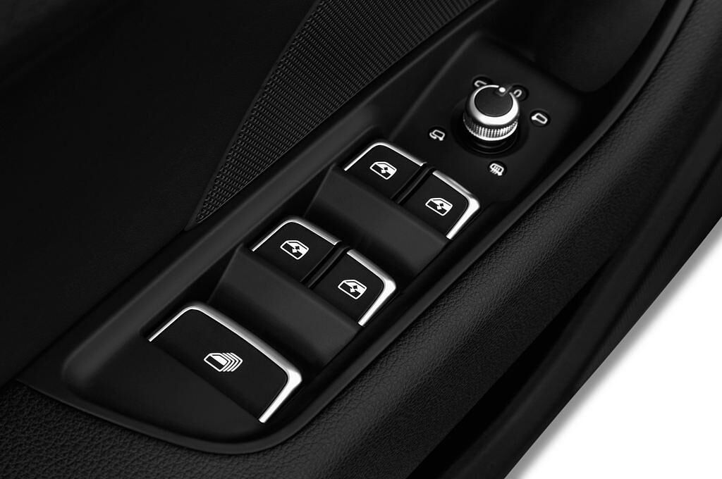 Audi A3 (Baujahr 2017) Design 2 Türen Bedienungselemente Tür