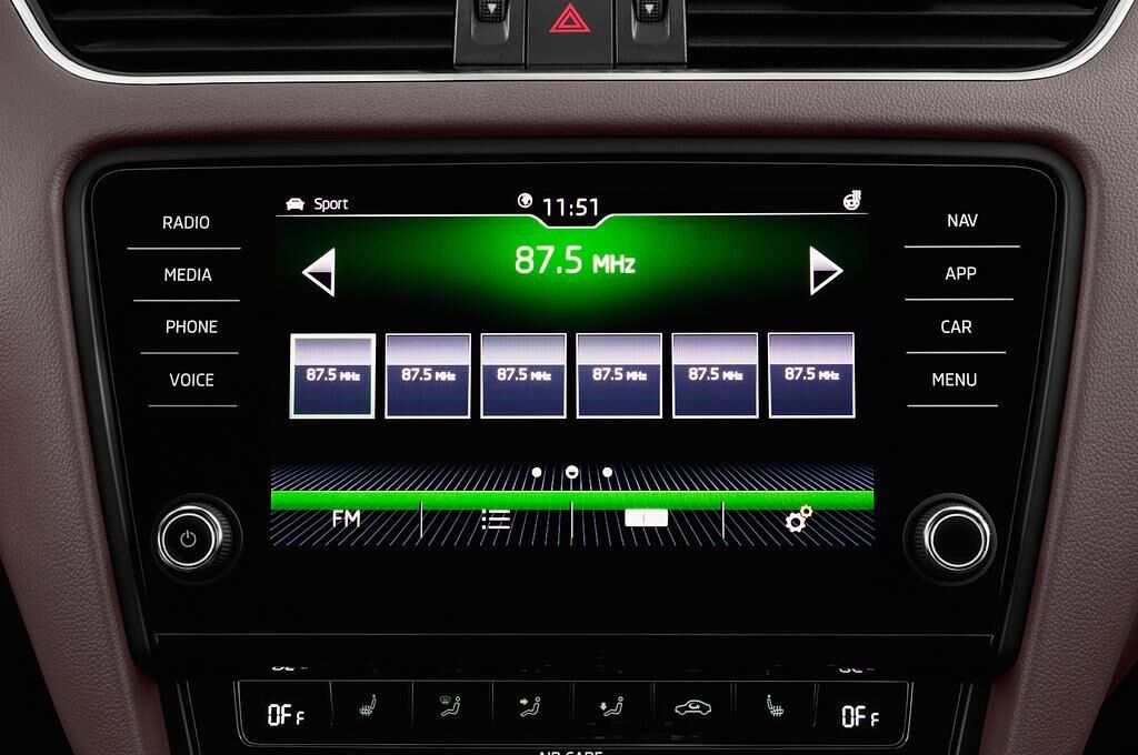 Skoda Octavia Combi (Baujahr 2017) Scout 5 Türen Radio und Infotainmentsystem