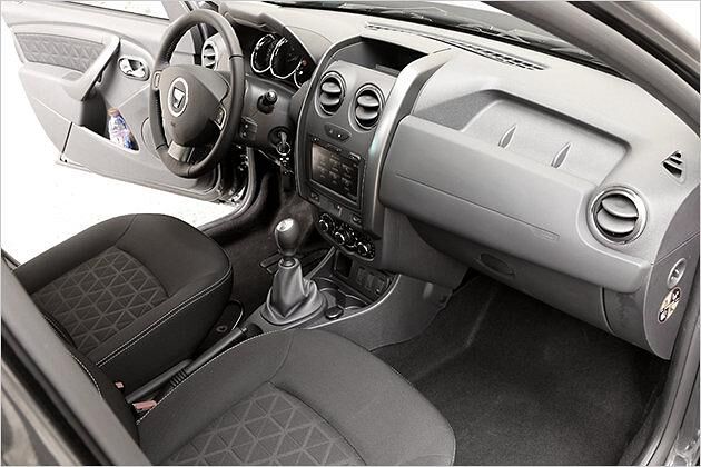 Die Klimaregler befinden sich sehr weit unten in der Mittelkonsole