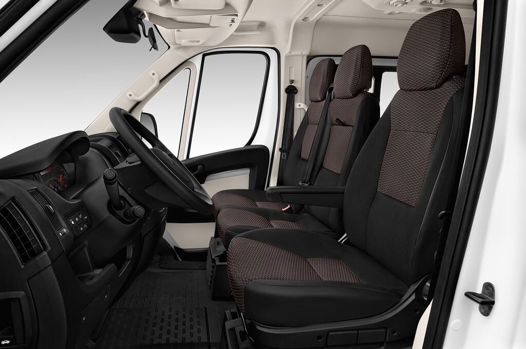 Citroen Jumper Combi (Baujahr 2018) Shine 4 Türen Vordersitze