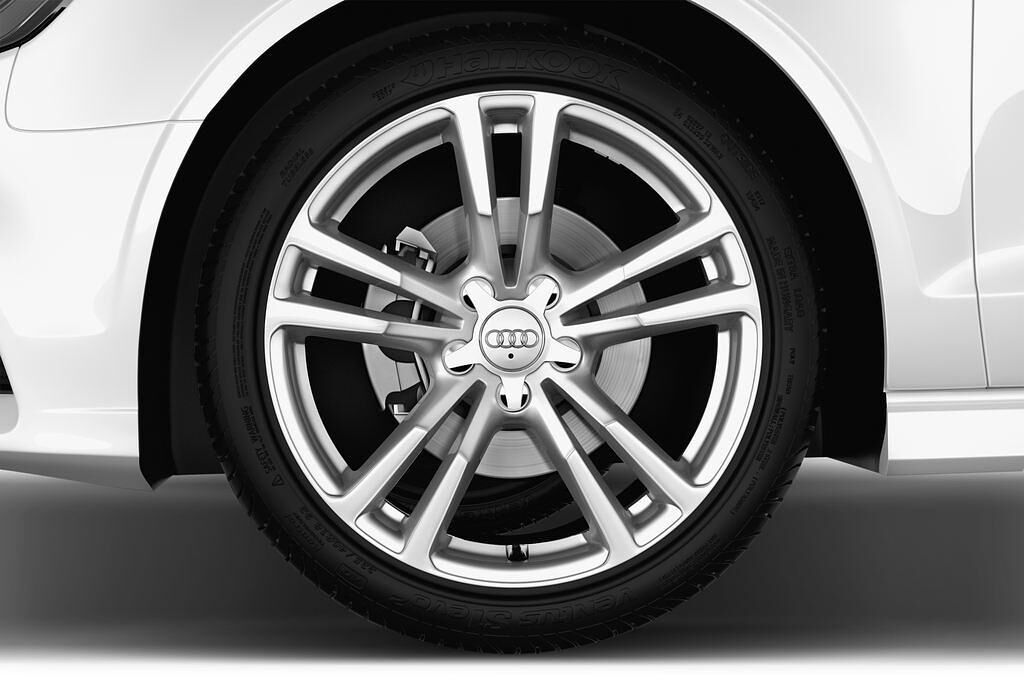 Audi A3 (Baujahr 2017) - 4 Türen Reifen und Felge