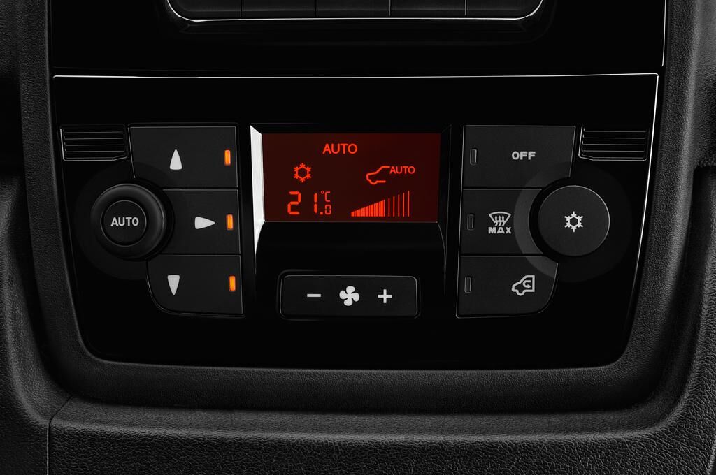 Citroen Jumper Combi (Baujahr 2018) Shine 4 Türen Temperatur und Klimaanlage