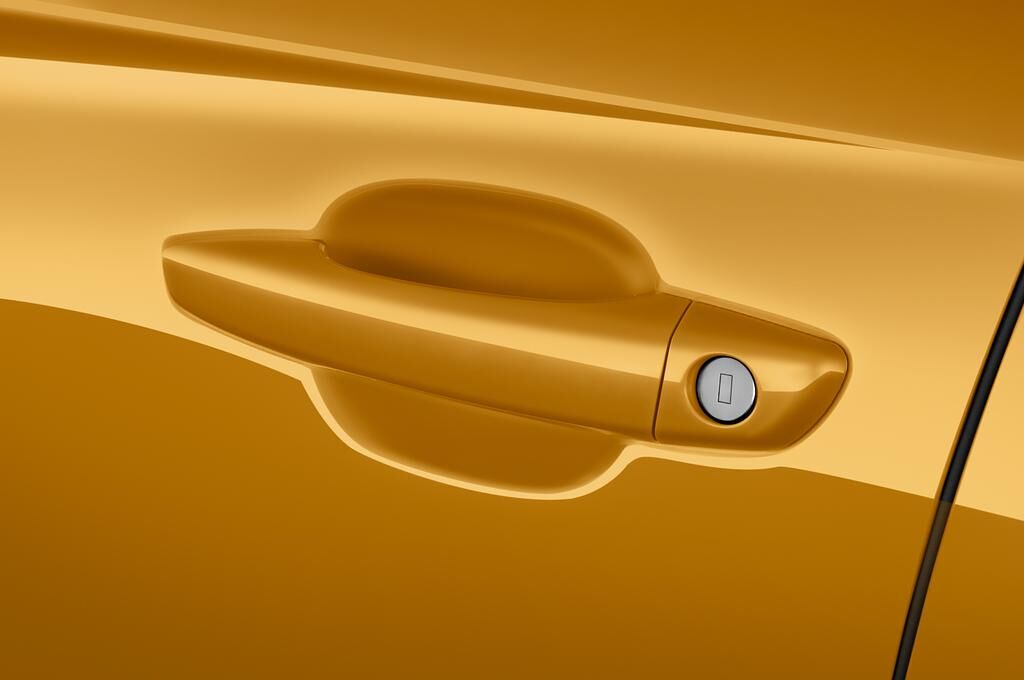 DS DS7 Crossback (Baujahr 2018) Be Chic 5 Türen Türgriff