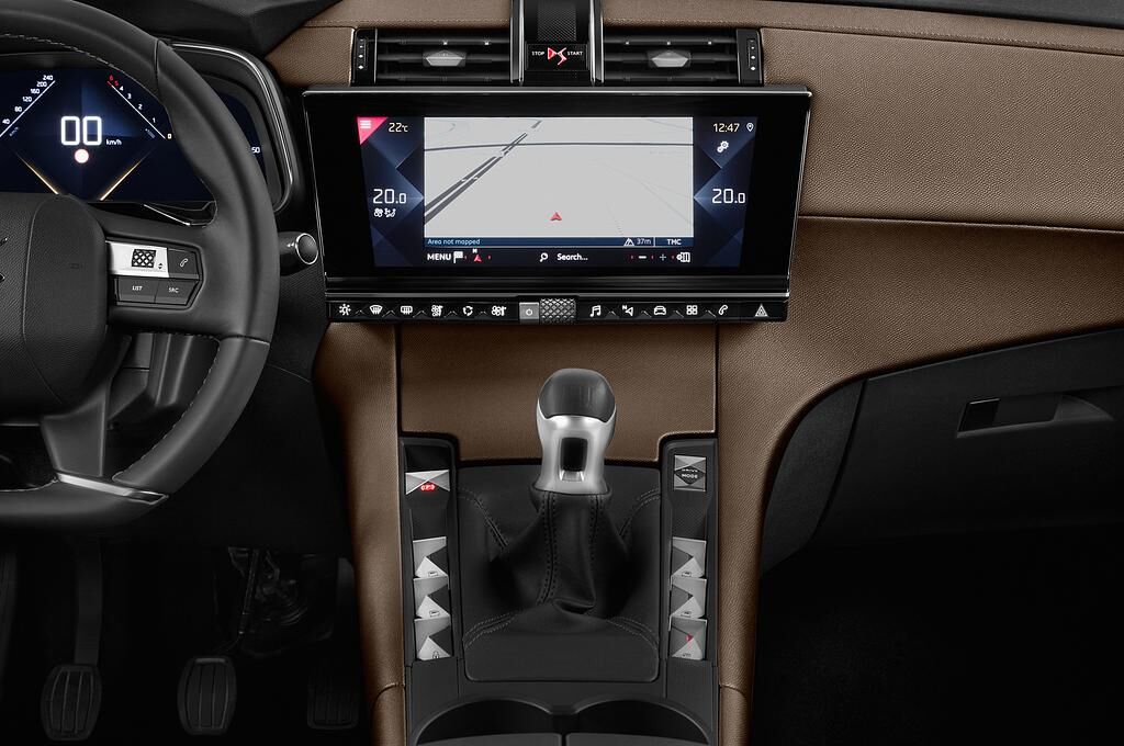 DS DS7 Crossback (Baujahr 2018) Be Chic 5 Türen Mittelkonsole