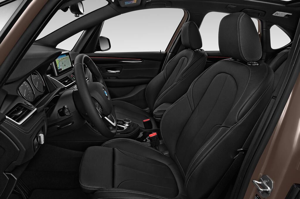 BMW 2 Series Active Tourer (Baujahr 2018) iperformance Sport Line 5 Türen Vordersitze