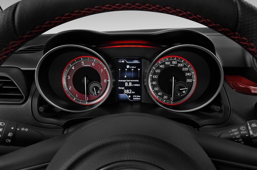 Suzuki Swift Sport (Baujahr 2018) Base 5 Türen Tacho und Fahrerinstrumente