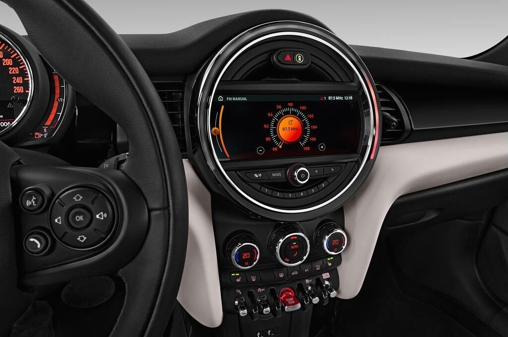 MINI MINI (Baujahr 2018) Cooper S Chilli 5 Türen Radio und Infotainmentsystem