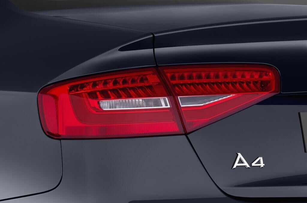 Audi A4 (Baujahr 2013) Ambition 4 Türen Rücklicht