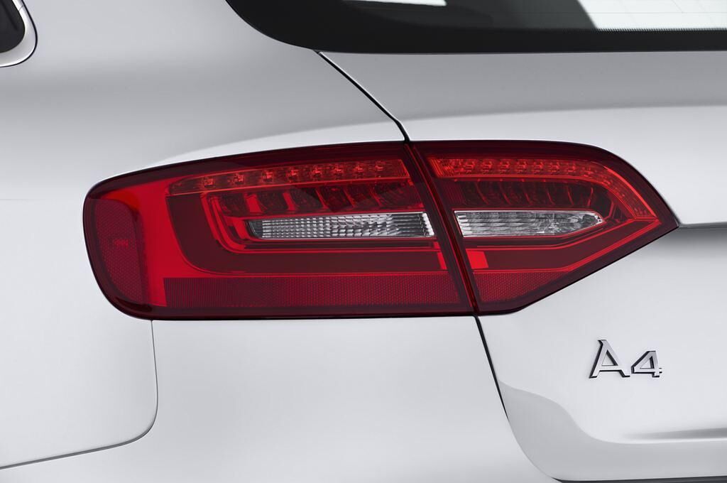 Audi A4 (Baujahr 2013) Ambition 5 Türen Rücklicht