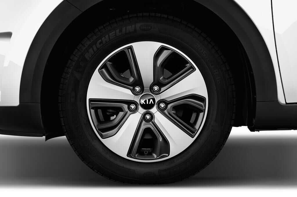 KIA Niro Plug-in Hybrid (Baujahr 2018) Spirit 5 Türen Reifen und Felge