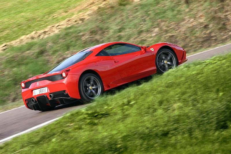 Der Ferrari 458 Speciale kostet mindestens 232.530 Euro