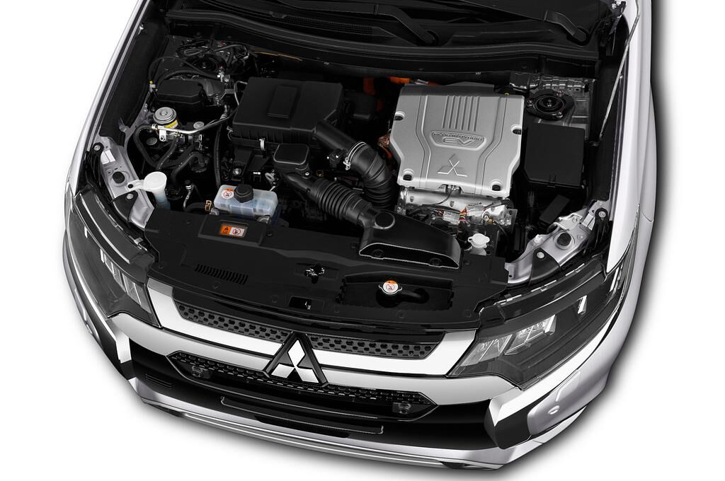 Mitsubishi Outlander Plug-in Hybrid (Baujahr 2018) Plus 5 Türen Motor