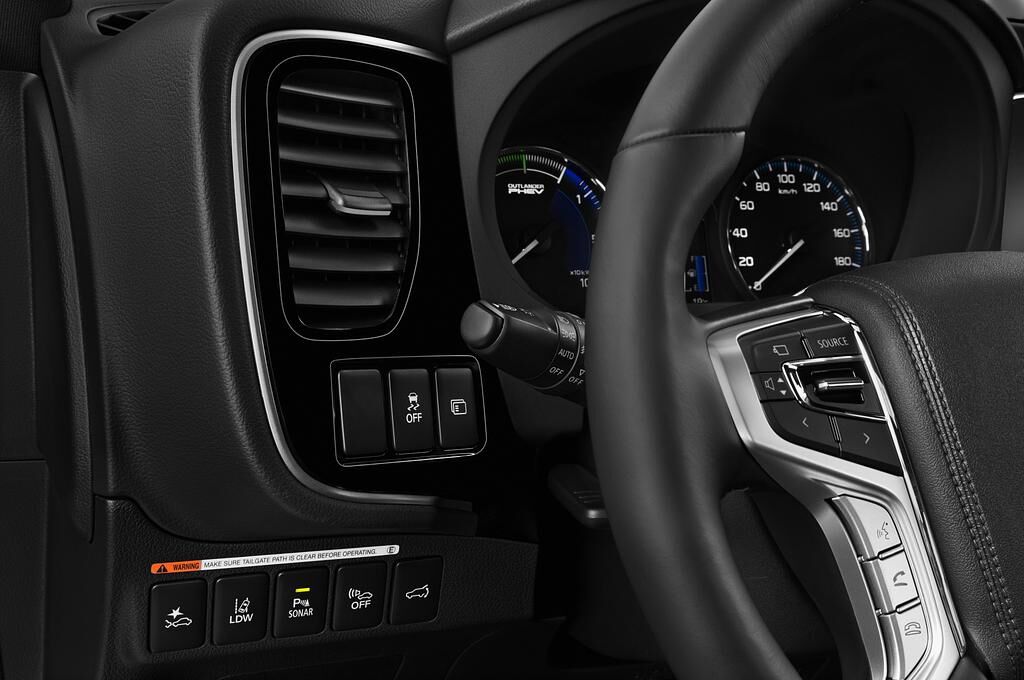 Mitsubishi Outlander Plug-in Hybrid (Baujahr 2018) Plus 5 Türen Lüftung