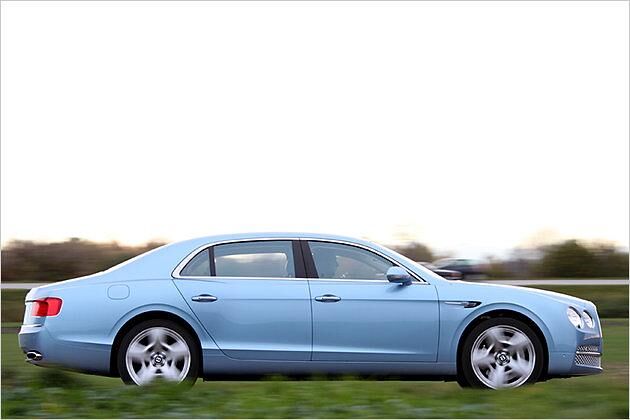 Mit einer Länge von 5,30 Meter ist der Flying Spur ein echter Koloss