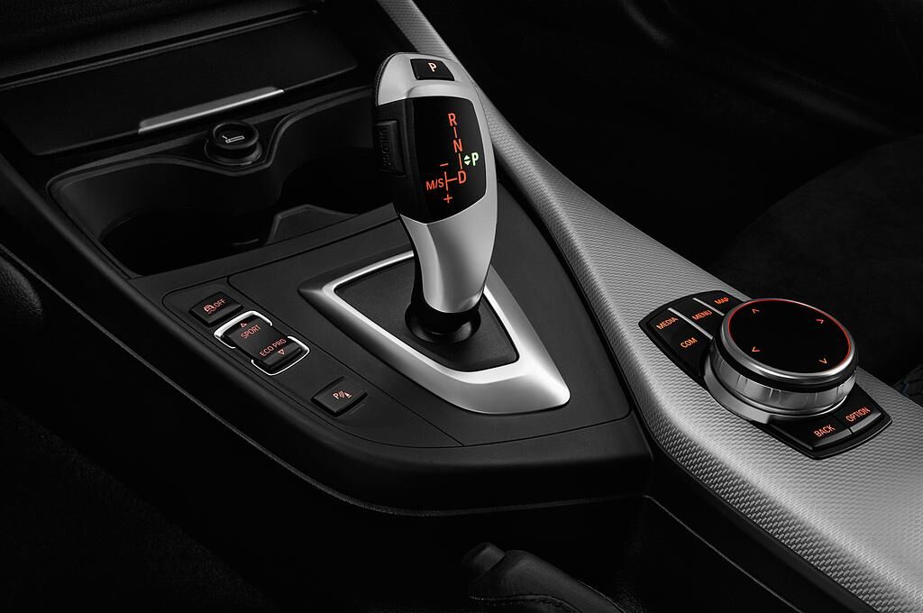 BMW 1 Series (Baujahr 2018) M Sport Ultimate 3 Türen Schalthebel