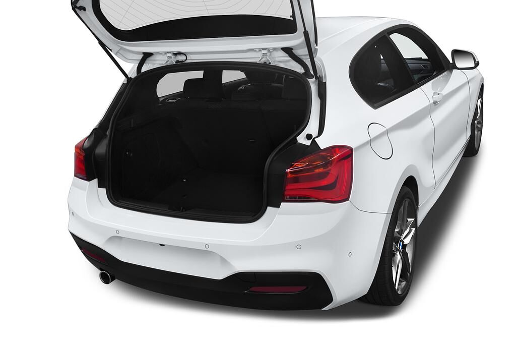 BMW 1 Series (Baujahr 2018) M Sport Ultimate 3 Türen Kofferraum