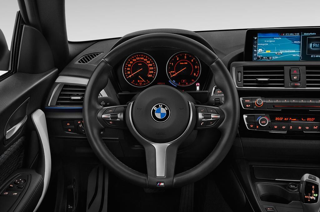 BMW 1 Series (Baujahr 2018) M Sport Ultimate 3 Türen Lenkrad