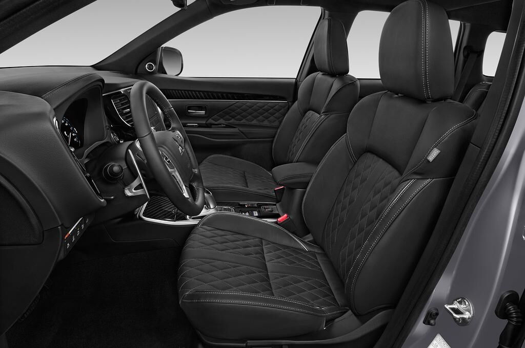 Mitsubishi Outlander PHEV (Baujahr 2019) Top 5 Türen Vordersitze