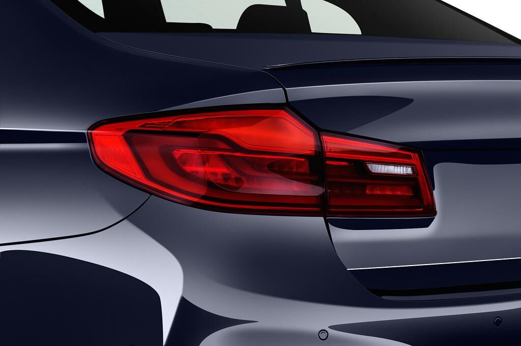 BMW M5 Competition (Baujahr 2019) Base 4 Türen Rücklicht