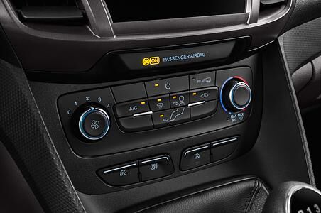 Ford Tourneo Connect (Baujahr 2019) Trend 5 Türen Temperatur und Klimaanlage