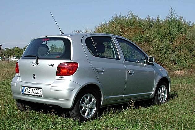Serie, aber in der Stadt nicht immer praktisch: Stoßfänger in Wagenfarbe