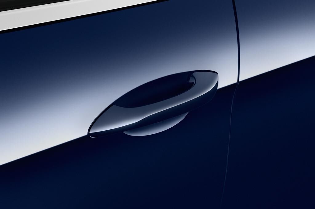 Porsche Panamera (Baujahr 2018) 4S 5 Türen Türgriff