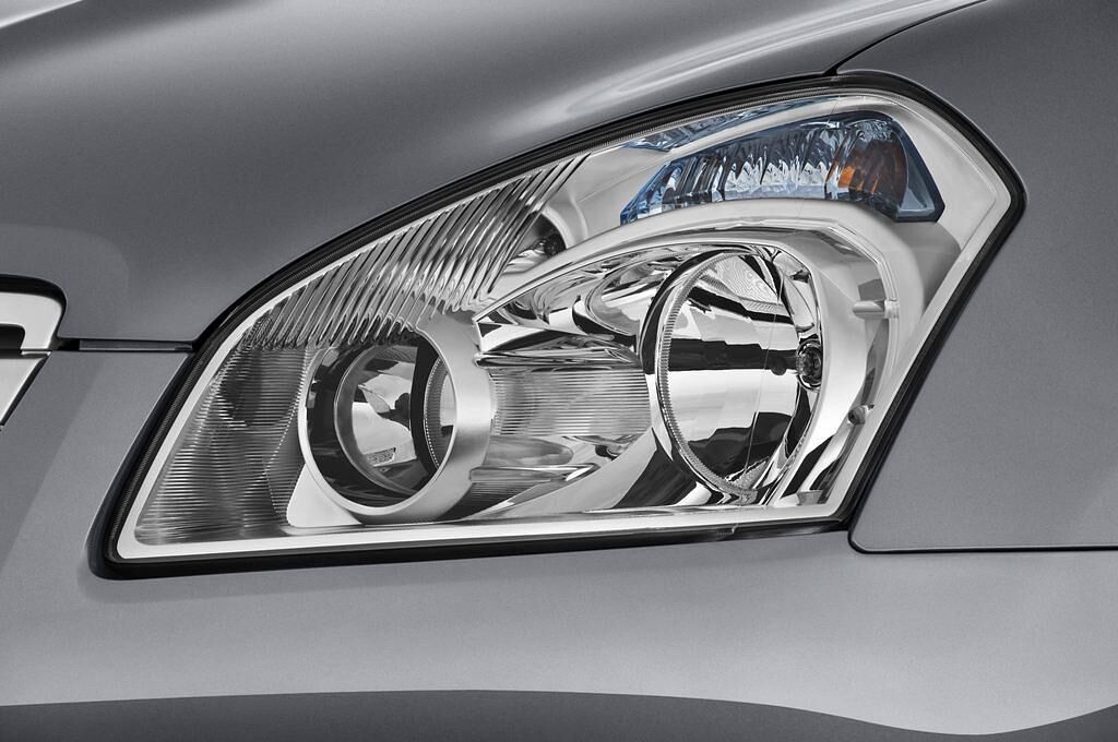 Nissan Qashqai+2 (Baujahr 2009) - 5 Türen Scheinwerfer