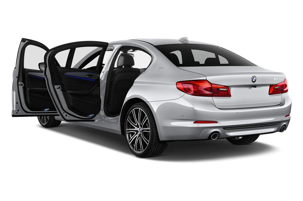 BMW 5 Series Plug-In Hybrid (Baujahr 2018) Sport Line 4 Türen Tür geöffnet