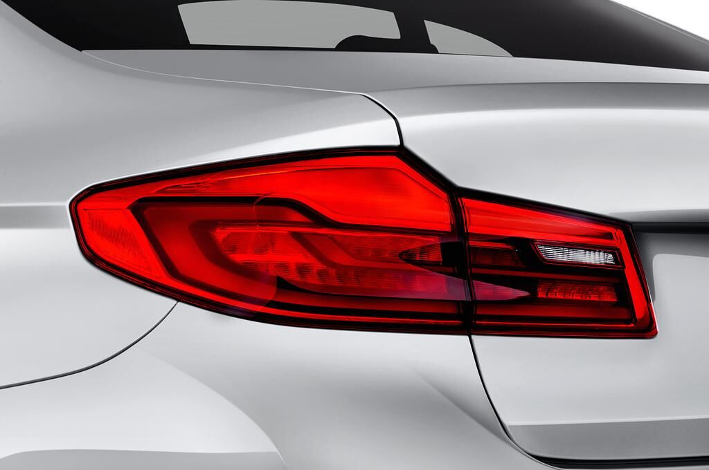 BMW 5 Series Plug-In Hybrid (Baujahr 2018) Sport Line 4 Türen Rücklicht