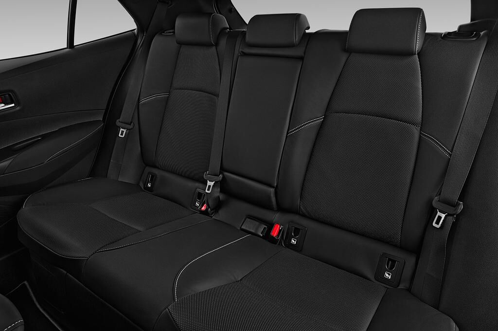 Toyota Corolla (Baujahr 2019) Hybrid Lounge 5 Türen Rücksitze