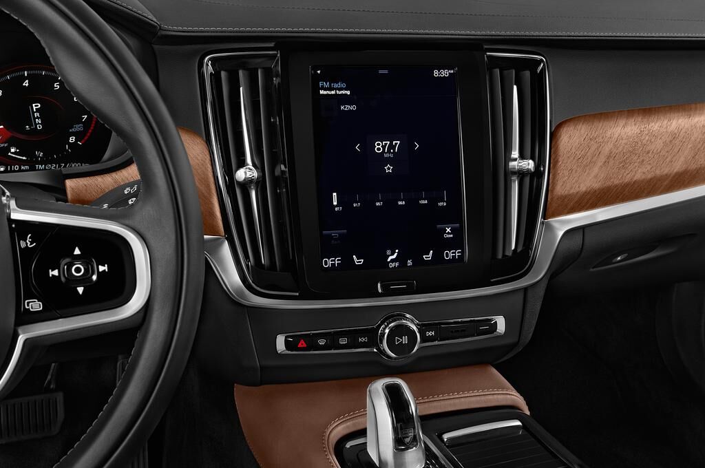 Volvo S90 (Baujahr 2018) Inscription 4 Türen Radio und Infotainmentsystem